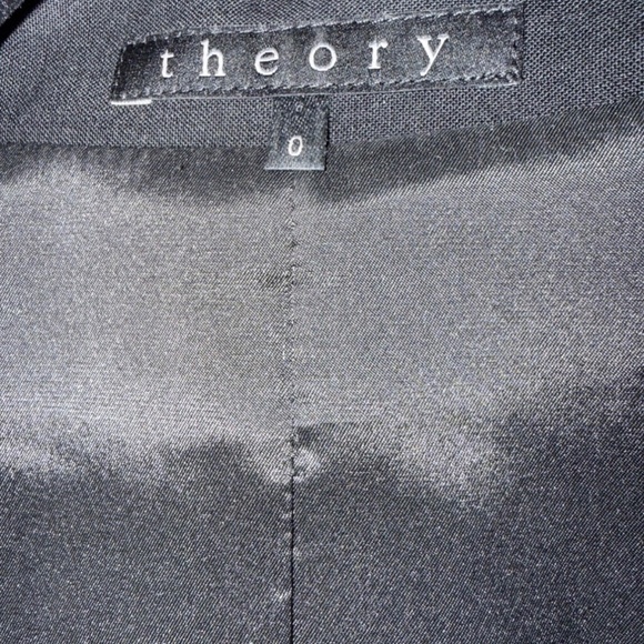Theory blazer size 0 - Picture 3 of 3